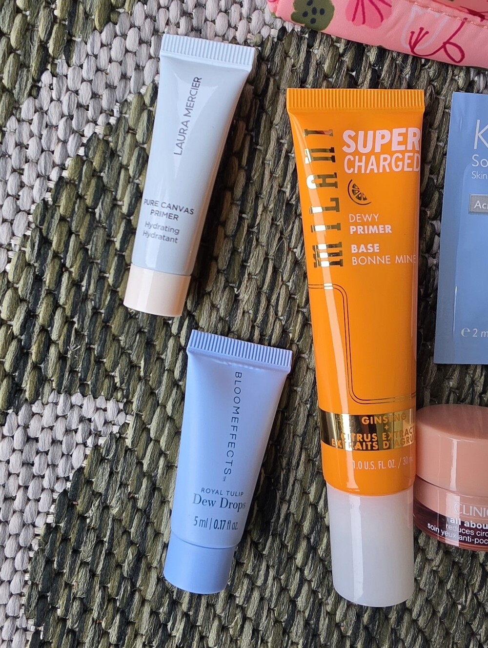 Makeup Bag & Sample Bundle - Picture 2 of 8